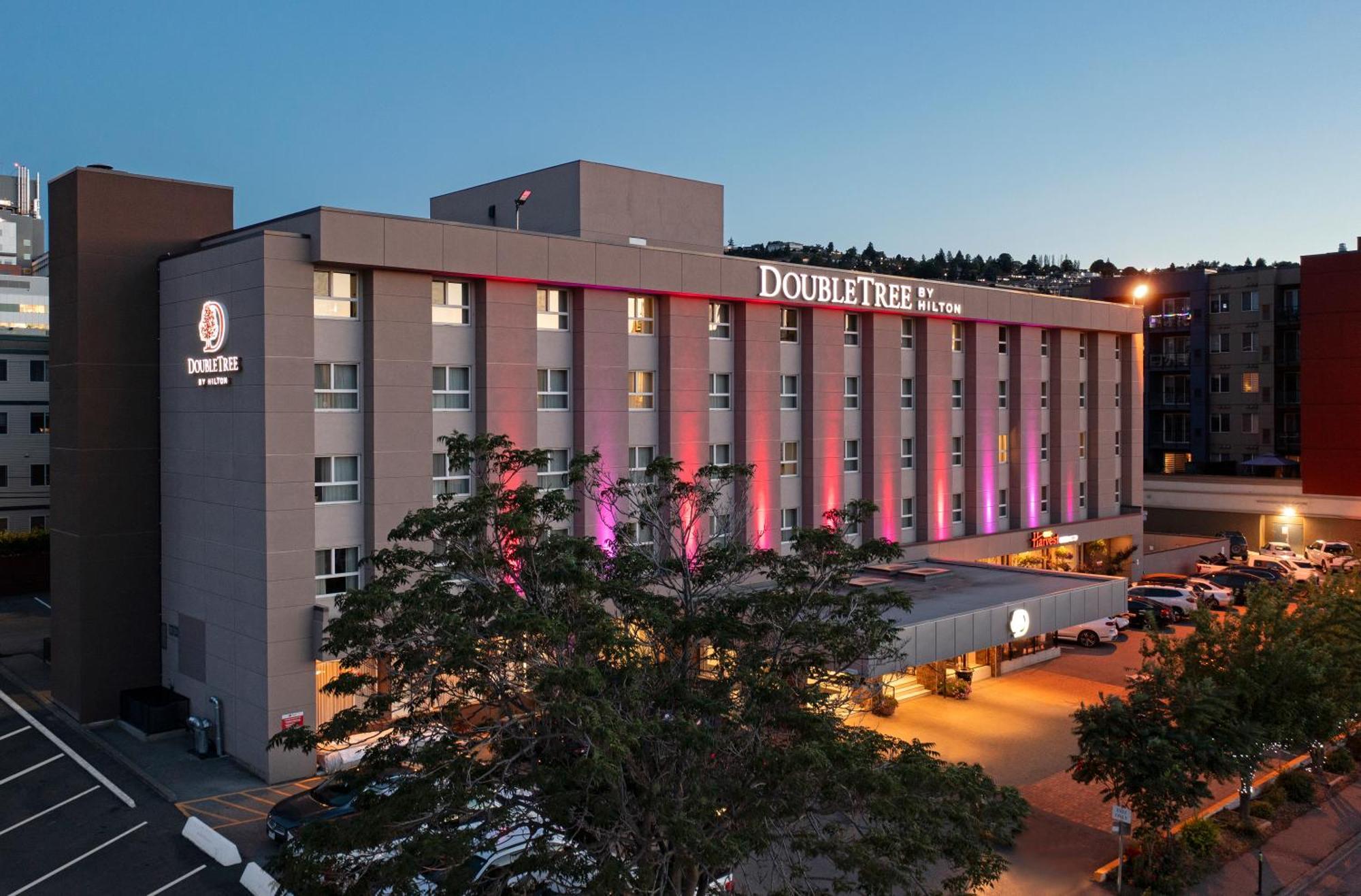 Doubletree By Hilton - Kamloops Hotel Ngoại thất bức ảnh